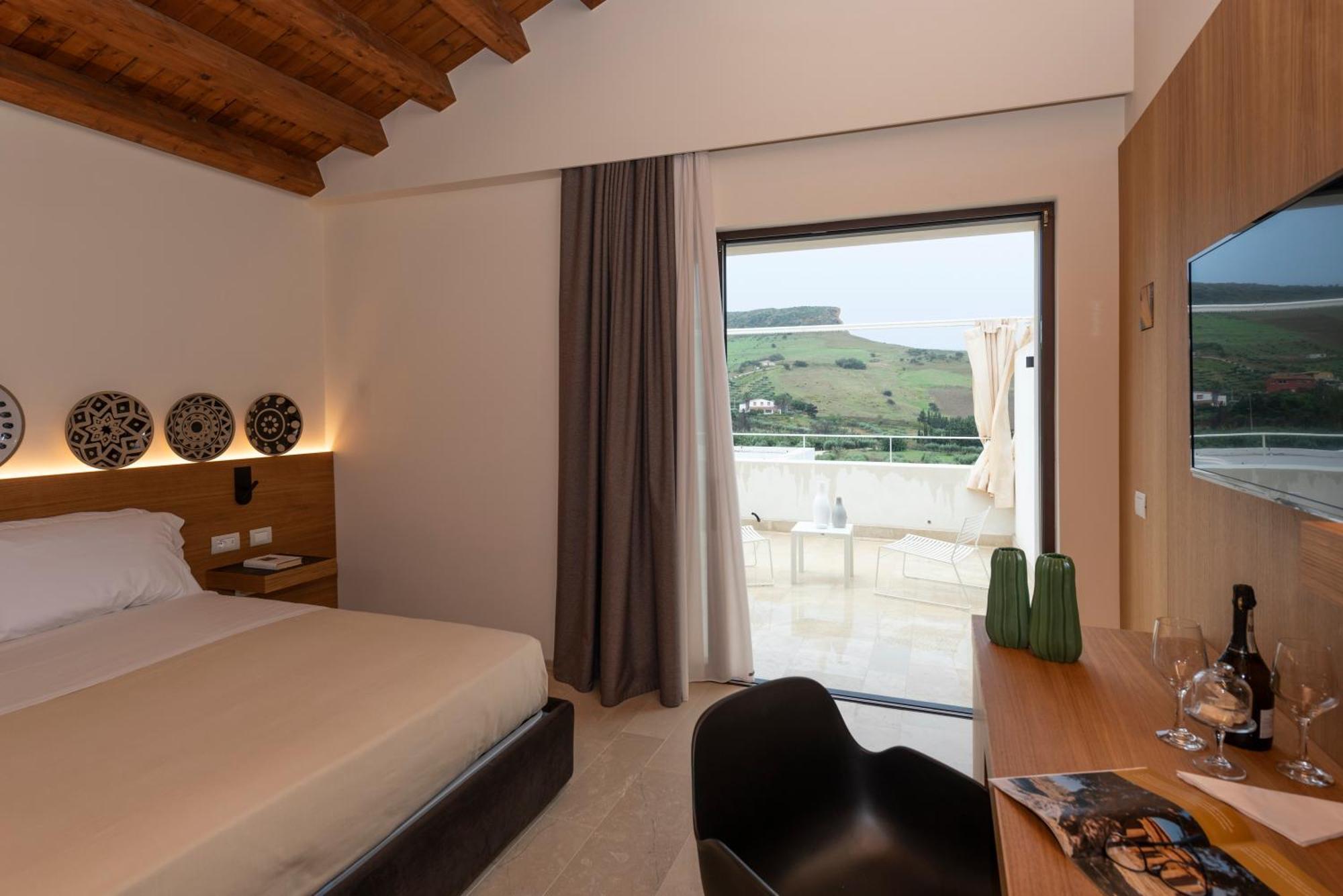 Borgo Giallonardo Wine Relais Realmonte Bagian luar foto