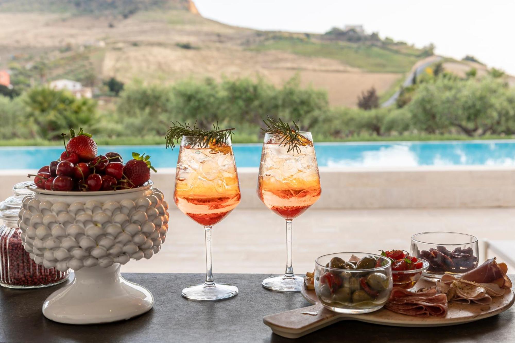 Borgo Giallonardo Wine Relais Realmonte Bagian luar foto
