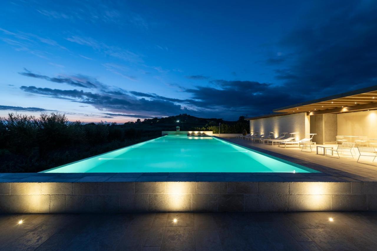 Borgo Giallonardo Wine Relais Realmonte Bagian luar foto